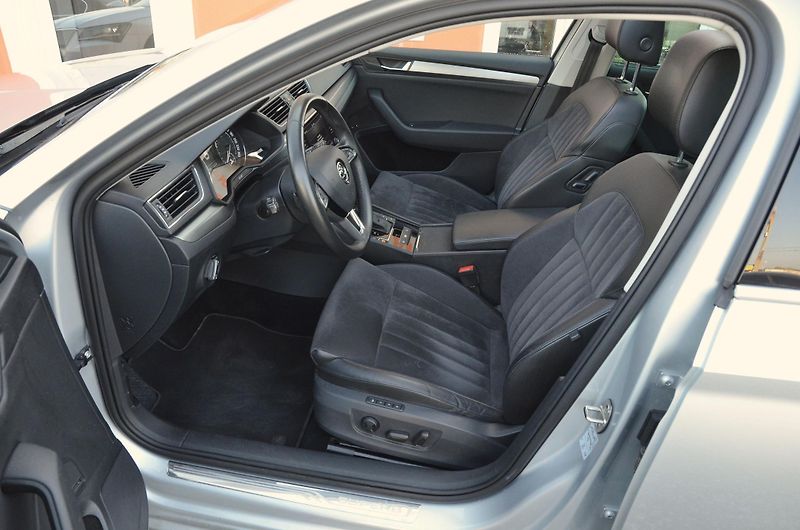 Škoda Superb (2017) 1.8 TSi DSG STYLE / ČR / PANO - fotka 19 z 46