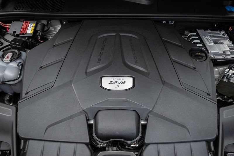 Porsche Cayenne S 2.9 V6 PLATINUM EDITION*DPH* - fotka 40 z 48