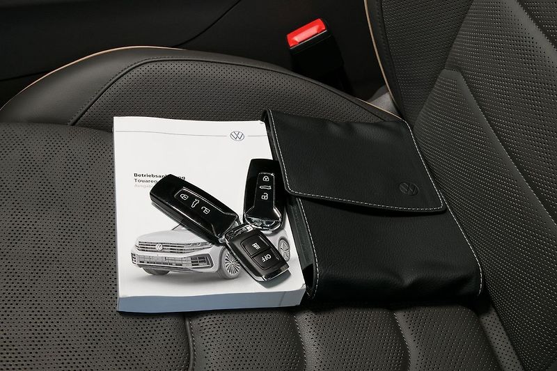 Volkswagen Touareg 3.0TDI 210kW RLine NT TZ ZÁRUK - fotka 48 z 48