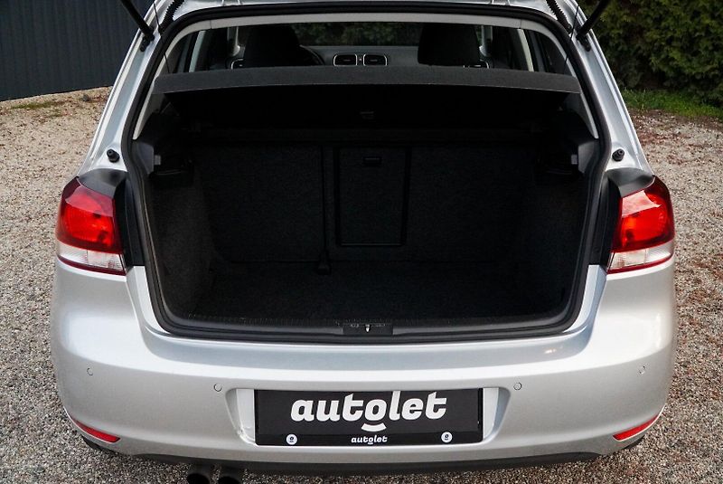 Volkswagen Golf (2010) 1.4 TSI HIGHLINE - fotka 13 z 27