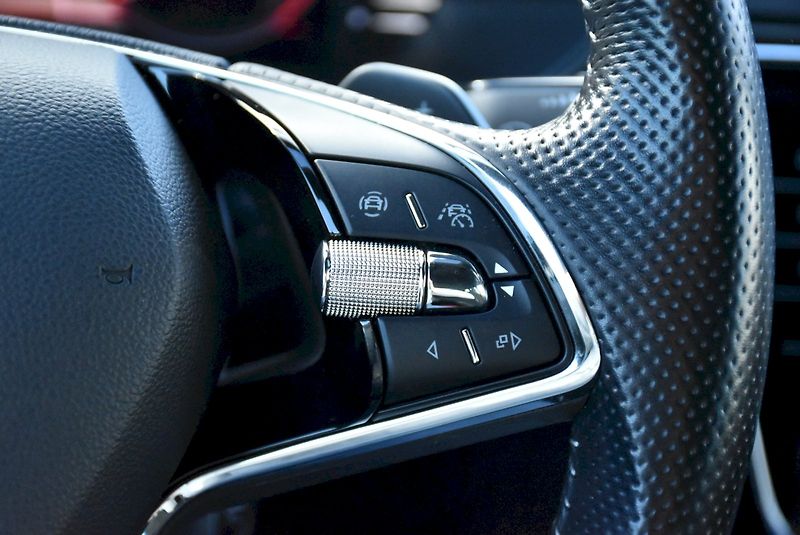 Škoda Superb (2023) Combi Sportline 1.5 TSI 110kW - fotka 32 z 35