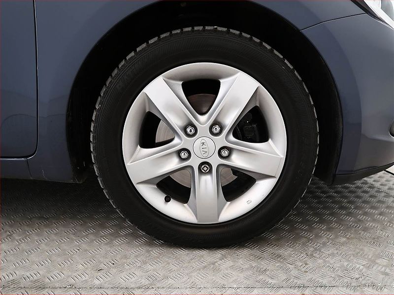 Kia Ceed (2012) 1.6 CRDi - fotka 14 z 15