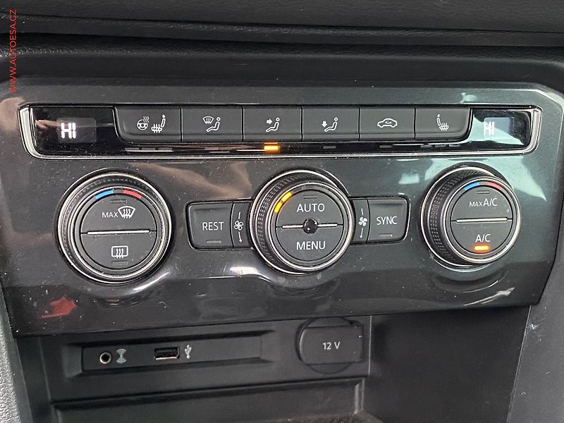 Volkswagen Tiguan (2016) 2.0 TDi 4x4, Highline, DSG, - fotka 16 z 20