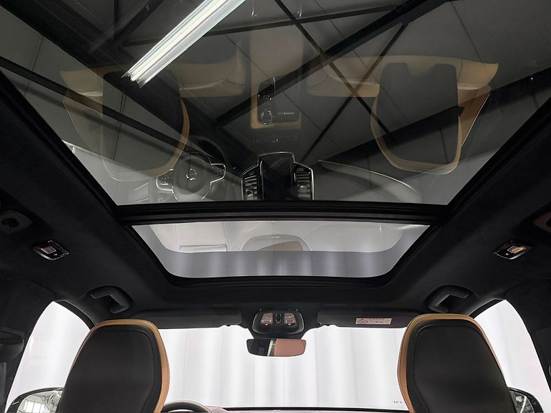 Volvo XC90 B6 AWD ULTIMATE BRIGHT, WEBAST - fotka 30 z 35