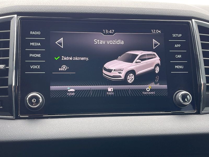 Škoda Karoq (2019) 1.5 TSI 110 kW Ambition Plus - fotka 17 z 31