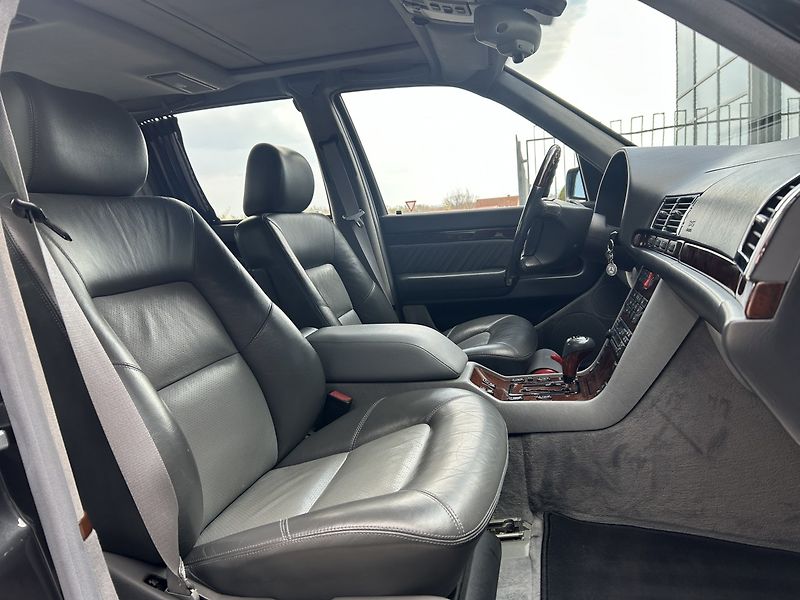 Mercedes-Benz Třídy S S 600 L V12 - fotka 27 z 34