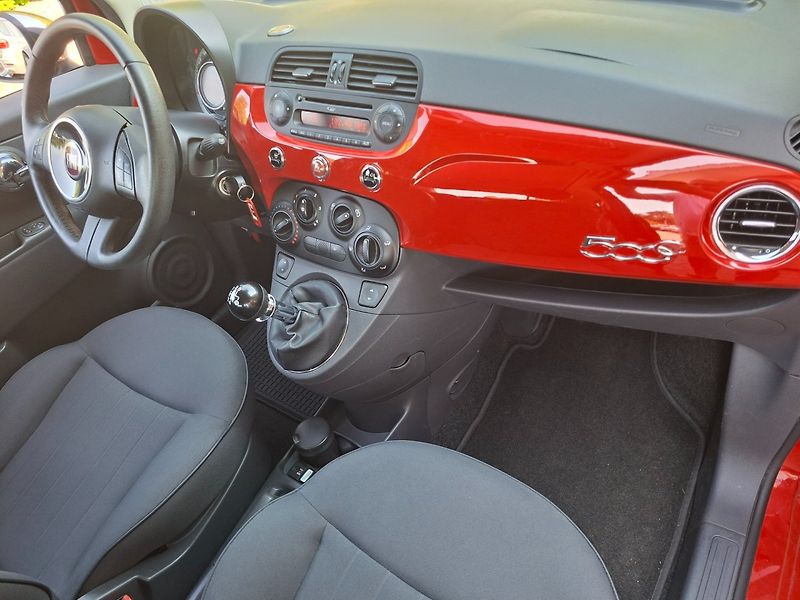 Fiat 500C (2012) 1.2i 51kW -SENZORY-KLIMA - fotka 26 z 37