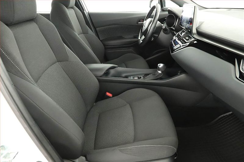 Toyota C-HR (2019) 1.8 Hybrid - fotka 7 z 20