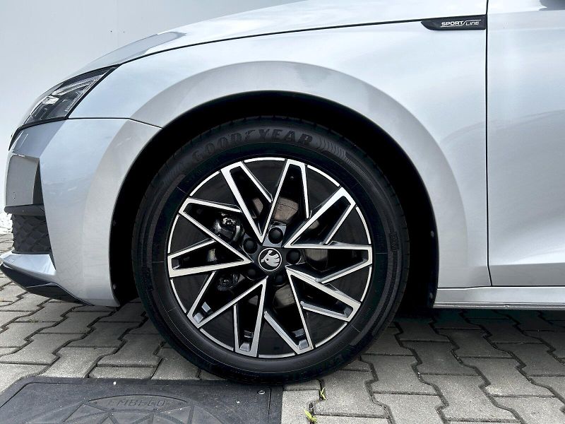 Škoda Octavia (2025) Combi 2.0 TDI 110kW DSG Sportl - fotka 33 z 35