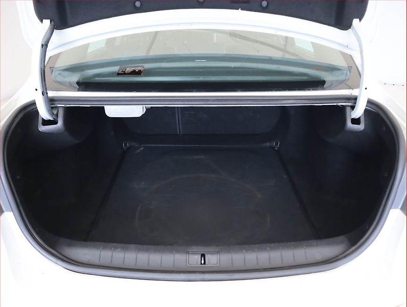 Renault Latitude (2012) Initiale 2.0 dCi, Automat - fotka 14 z 20