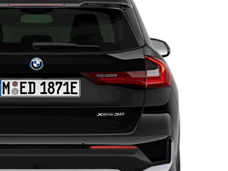 BMW iX1 xDrive30 - fotka 6 z 12