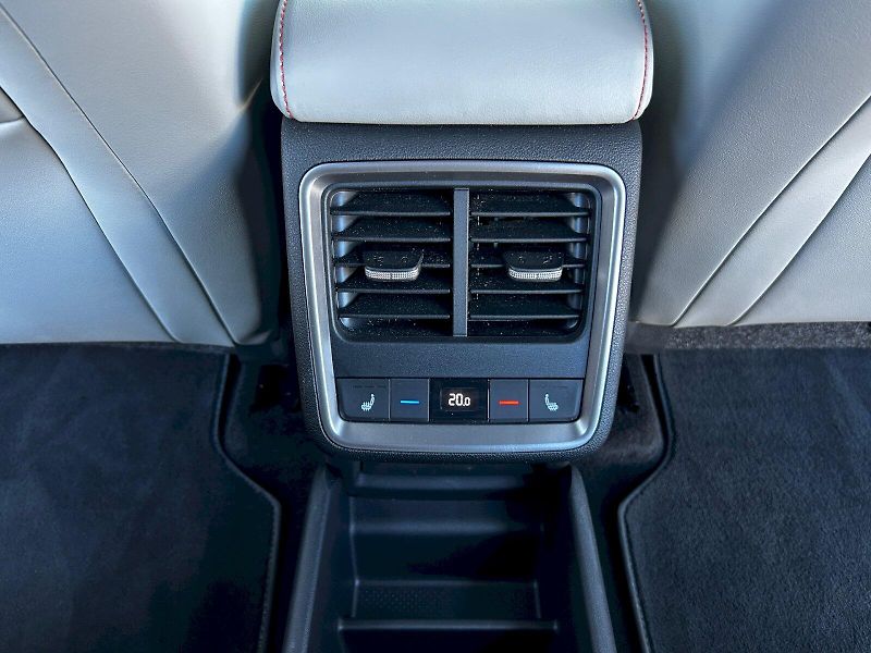Škoda Elroq (2025) 85 iV 210kW Ultra Lodge - fotka 29 z 35