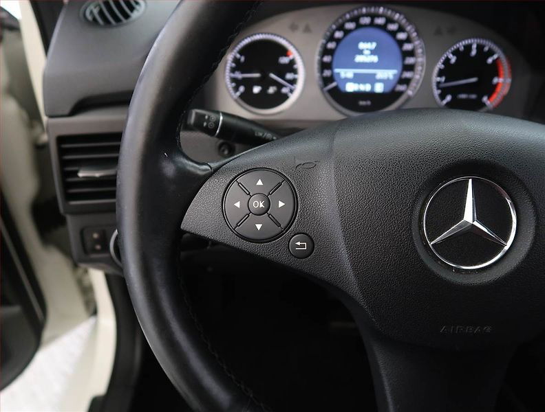 Mercedes-Benz GLK (2010) 220 CDI, 4X4, Automat - fotka 17 z 22