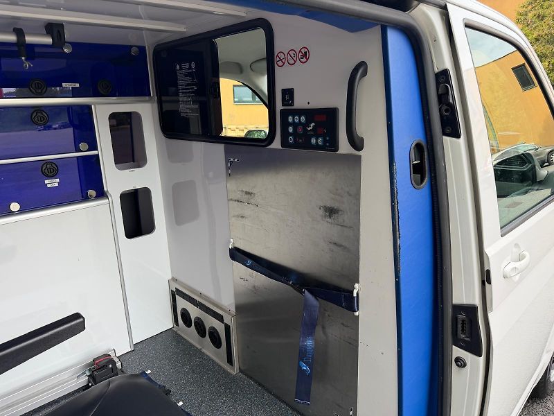 Volkswagen Transporter 2,0 TDi / 110 kW / T6 city  - fotka 19 z 29