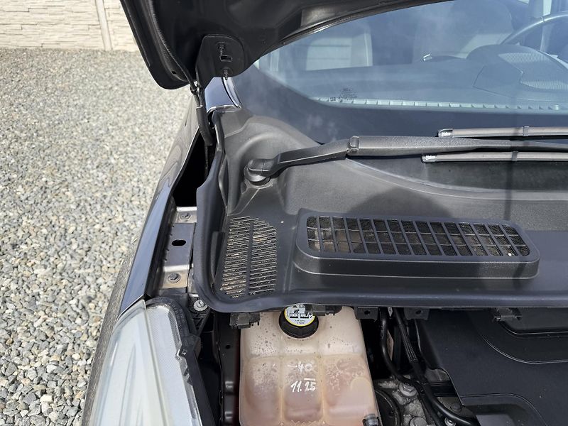 Ford Kuga 2.0TDCi 140PS 162TKM SERVIS!!! - fotka 84 z 162