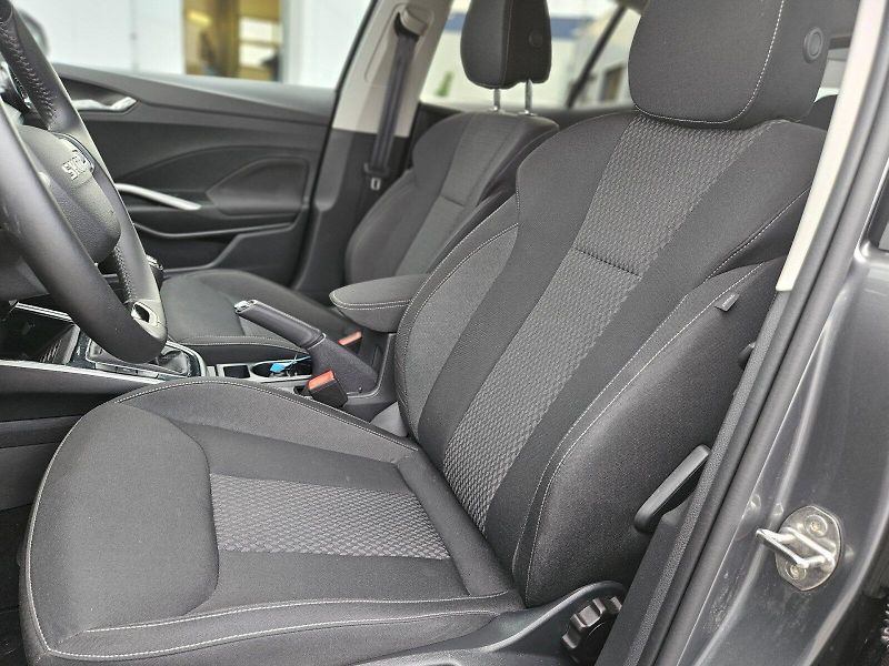 Škoda Fabia (2025) SELECTION TSI 70/1.0 M5F - fotka 17 z 27
