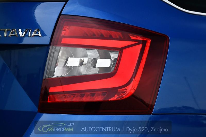 Škoda Octavia 1,6 TDI DSG STYLE & DYNAMIC - fotka 53 z 53