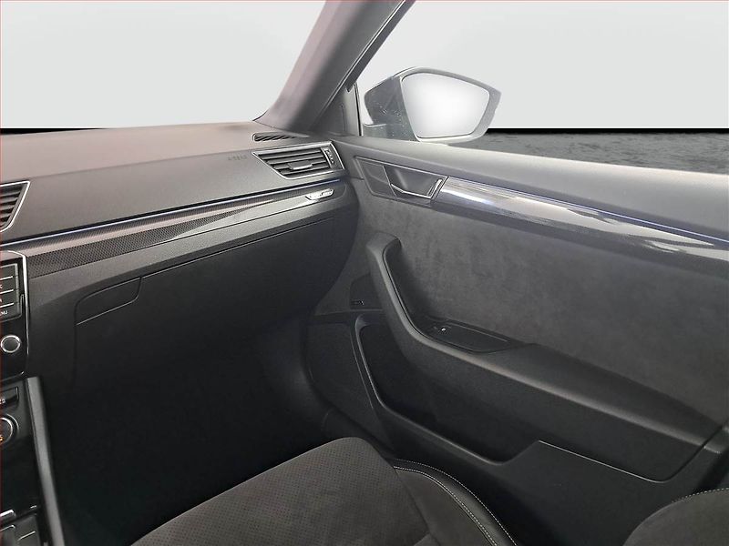 Škoda Superb (2017) Sportline 2.0 TDI, Kůže, Navi - fotka 8 z 20