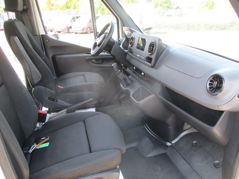 Mercedes-Benz Sprinter Doublecab Valník sklopný - fotka 15 z 33