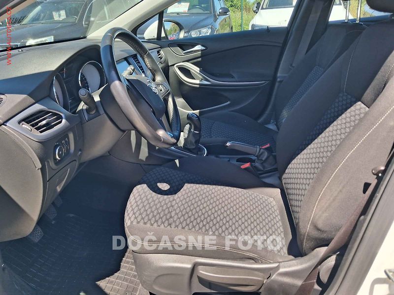 Opel Astra (2018) 1.6 CDTi, ČR, Enjoy, výhřev - fotka 9 z 17