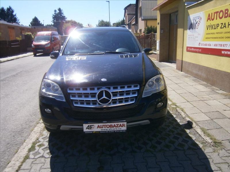 Mercedes-Benz Třídy M 3,5 350 4-MATIC 164 - fotka 2 z 14