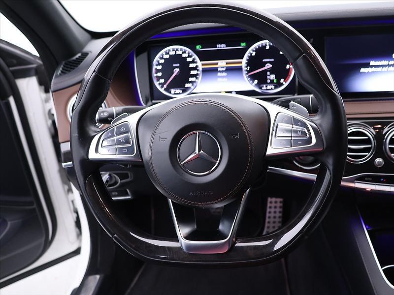 Mercedes-Benz Třídy S 3,0 350d 4Matic AMG paket - fotka 21 z 39