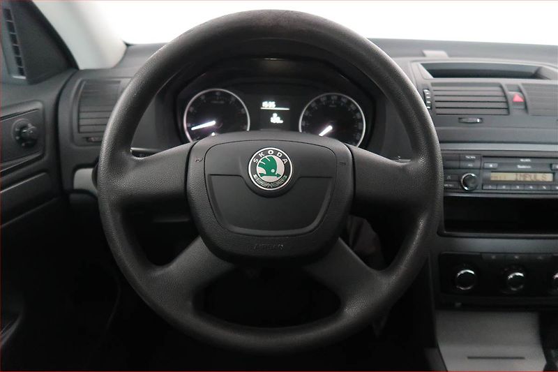 Škoda Octavia (2012) Ambition 1.6, ČR,1.maj - fotka 15 z 15