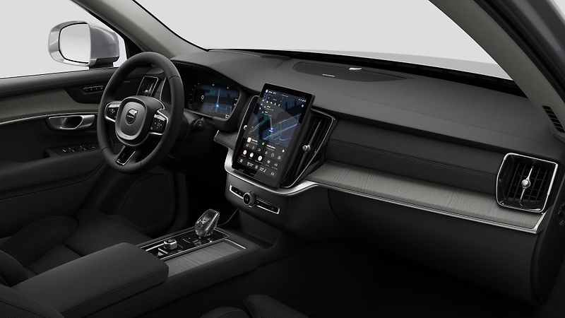 Volvo XC90 (2026) T8 AWD RECHARGE BRIGHT PLUS 7m - fotka 3 z 11