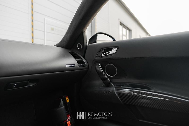 Audi R8 (2010) R8 5.2 V10 quattro 386kW - fotka 26 z 46