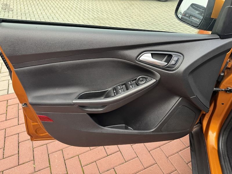 Ford Focus (2018) 1.6Ti-VCT Digi Klima Tempomat - fotka 24 z 46
