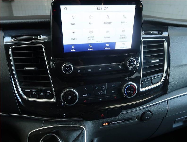 Ford Tourneo Custom (2022) Titanium 2.0 EcoBlue mHEV, ČR - fotka 12 z 15