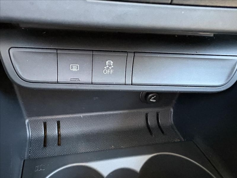 Audi A1 1,2 TFSi 63kW 5dveří,Klima,Alu - fotka 12 z 23