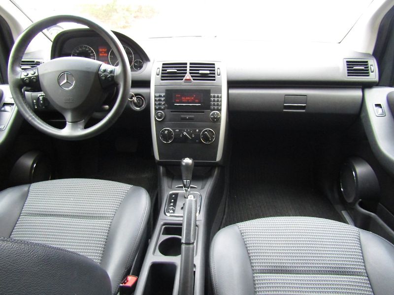 Mercedes-Benz Třídy A (2007) CDI 80kW AUTOMAT - fotka 15 z 48