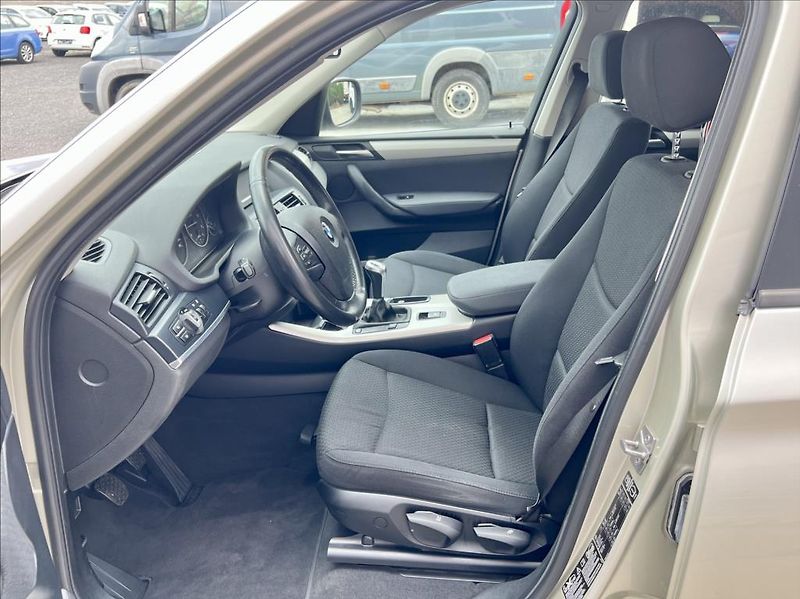 BMW X3 2,0 D  xDrive / KLIMA - fotka 10 z 36