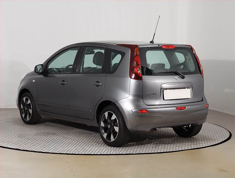 Nissan Note (2012) 1.4, Tempomat - fotka 4 z 17