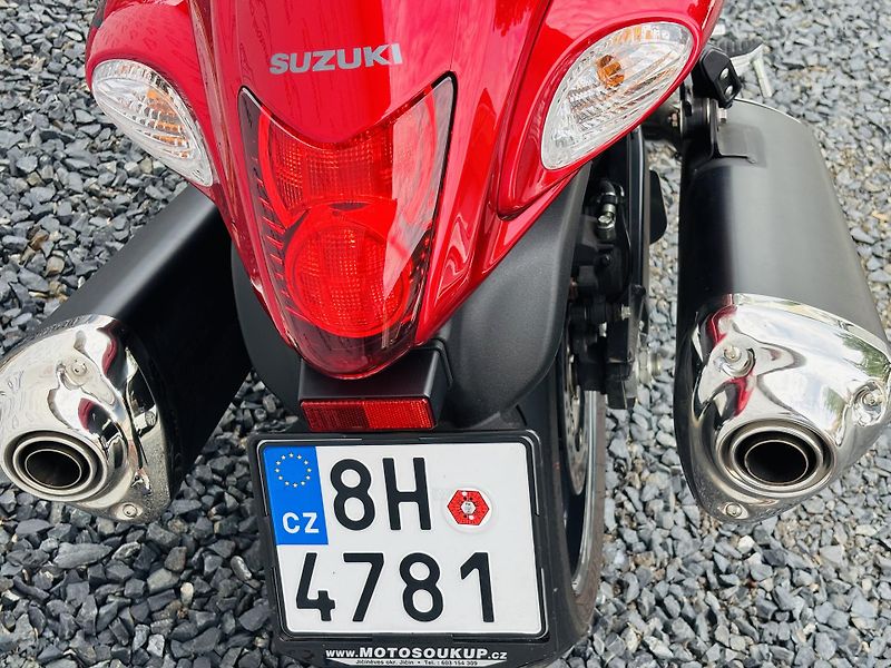 Suzuki GSX 1300 R Hayabusa (2016) 1300 , 145kW, 1majitel - fotka 6 z 7