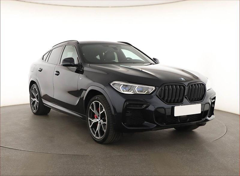 BMW X6 (2022) xDrive40i - fotka 1 z 20