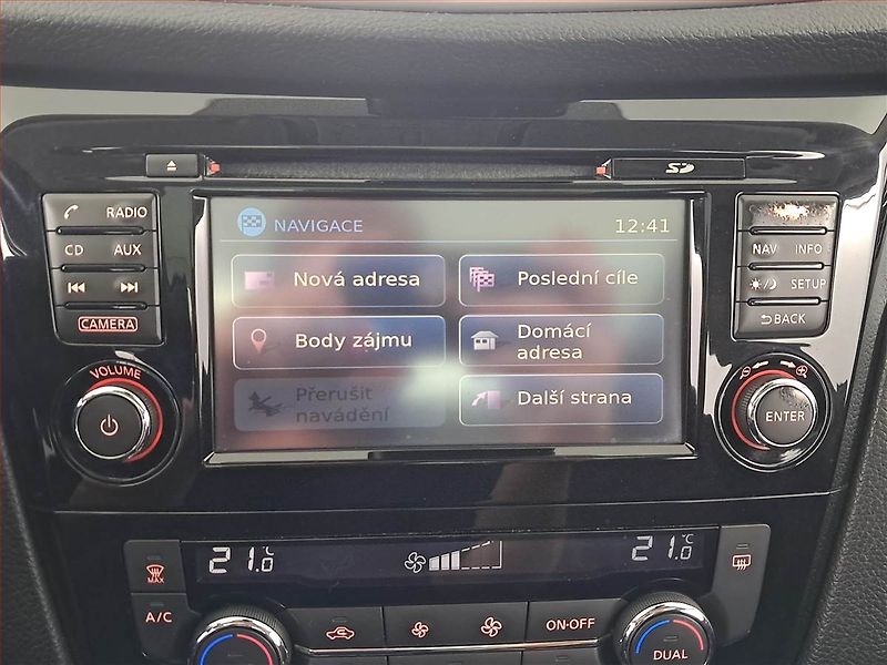 Nissan Qashqai (2015) 1.2 DIG-T, Automat, Serv.kniha - fotka 17 z 19