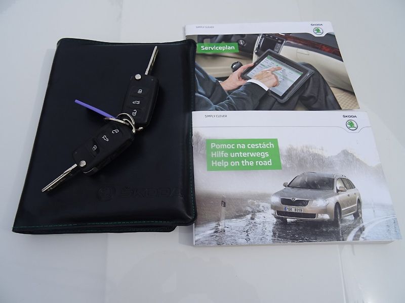 Škoda Superb (2013) 2.0TDi,103kW,1maj,S.kni,navi - fotka 10 z 24