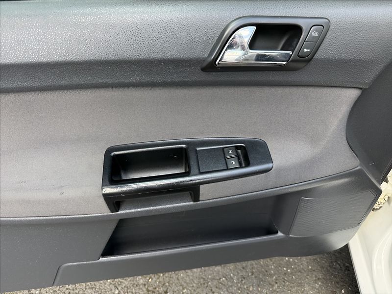 Volkswagen Polo 1,2 i klima,2x kola,nová STK - fotka 16 z 24