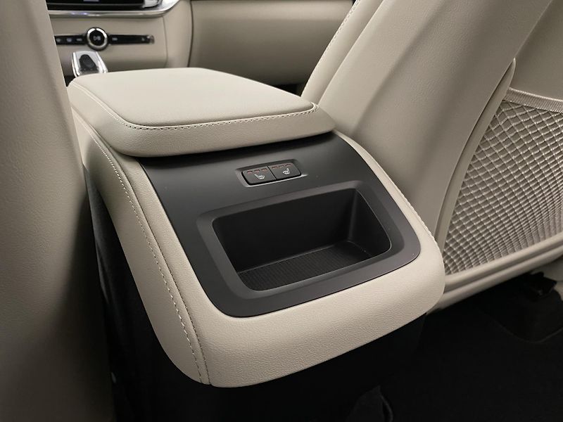 Volvo XC90 (2026) B5 AWD AUT BRIGHT PLUS 7míst - fotka 67 z 68
