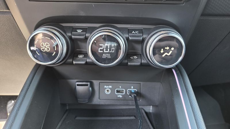 Renault Clio (2021) Prodám Renault Clio 1.0 TCe 90 - fotka 18 z 21