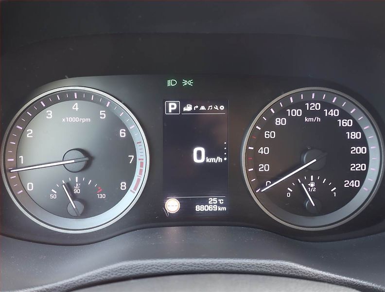 Hyundai Tucson (2017) 1.6 T-GDI, 4X4, Automat - fotka 11 z 19