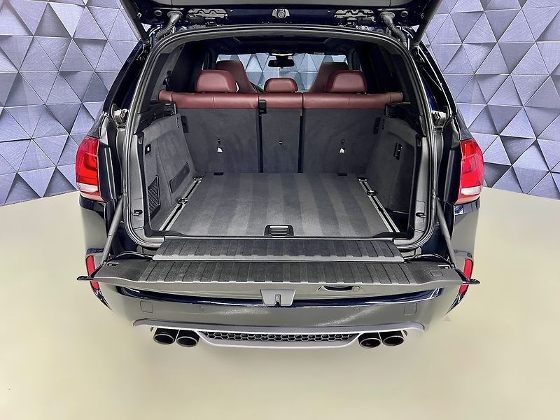 BMW X5 423KW INDIVIDUAL, PANORAMA - fotka 34 z 35
