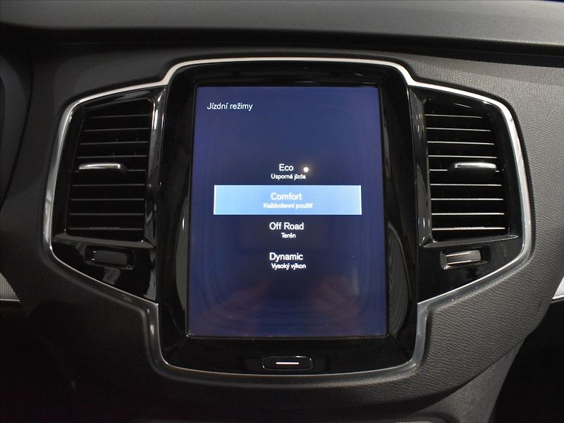 Volvo XC90 2,0 D5 AWD INSCRIPTION Pano - fotka 20 z 24