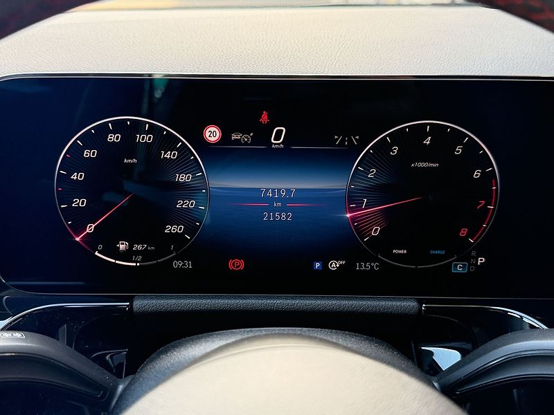Mercedes-Benz GLA 200 AMG Style Edition - fotka 17 z 34