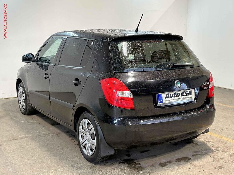 Škoda Fabia (2011) 1.6 TDI, autoAC - fotka 6 z 13