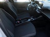 Peugeot 2008 (2021) Active Pack 1.2 PureTech - náhled 9