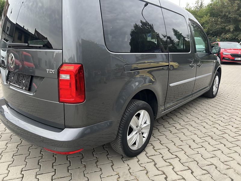 Volkswagen Caddy (2018) MAXI 2,0TDi 7 míst pěkný stav! - fotka 7 z 42