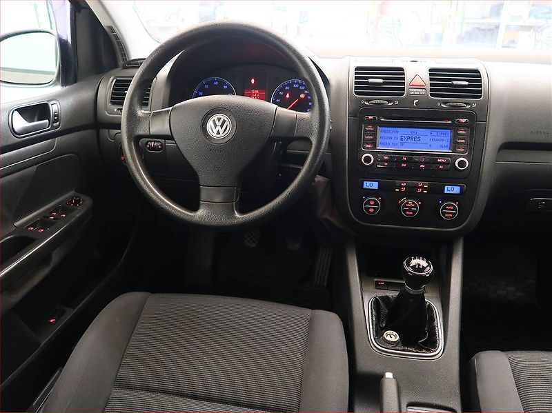Volkswagen Golf (2006) 1.4 16V, Serv.kniha - fotka 7 z 14